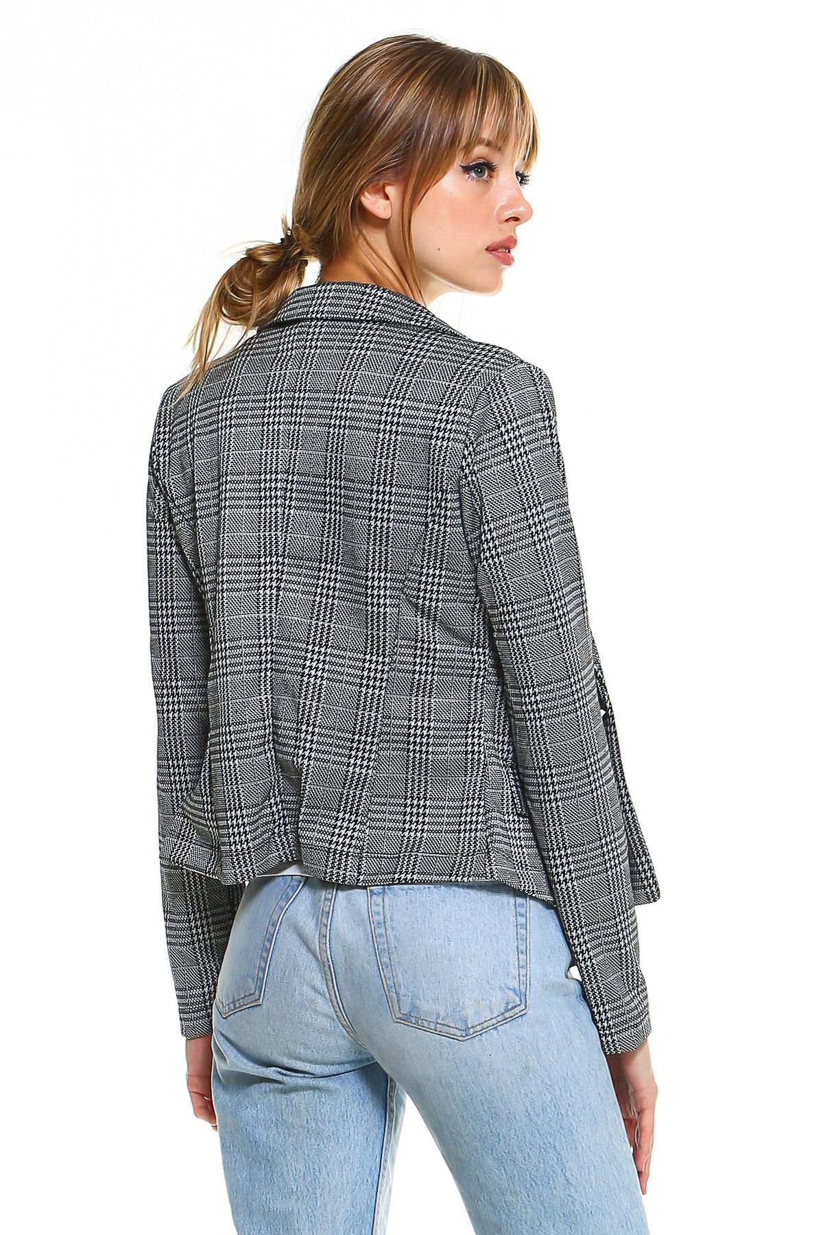 Classic Plaid Fitted Blazer - Vero.com