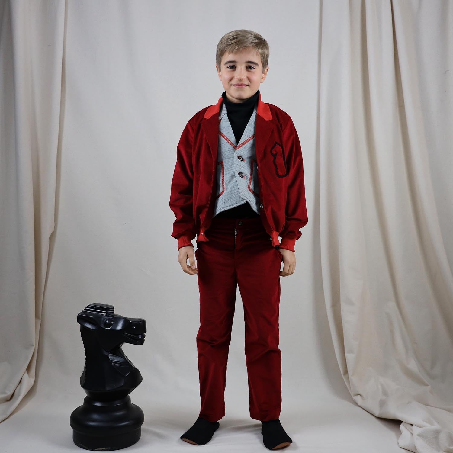 Red Corduroy Pants - Vero.com 