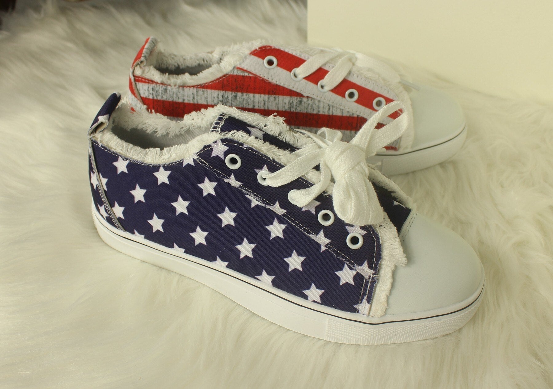 Star Striped Lace Up Sneakers Round Toe Casual Shoes - Vero.com 