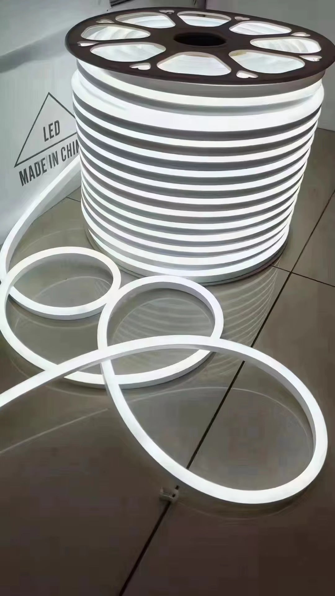 12V 24V 110V 220V 8*16mm 100M Roll PVC Body Neon Strips IP65 IP67 Landscape LED Neon Lights for LED Illuminated Sign