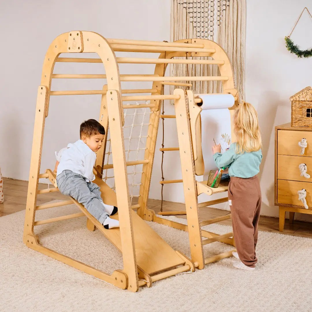 8in1 Indoor Spielplatz: Klettergerüst mit Kletternetz, Rutsche, Gymnastikringe, Hängende Leiter, Disc-Schaukel, Maltafel und Kinderstuhl – Beige - Vero.com 