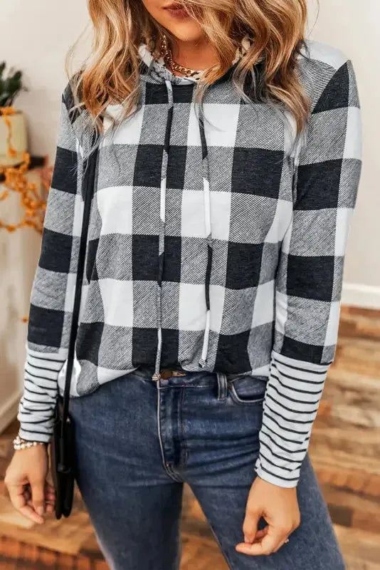 Plaid Drawstring Hoodie - Vero.com 