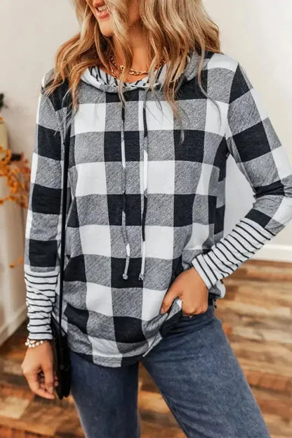 Plaid Drawstring Hoodie - Vero.com 